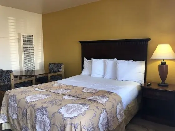 Queen Bed, Non-Smoking