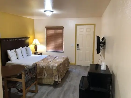 Queen Bed, Non-Smoking