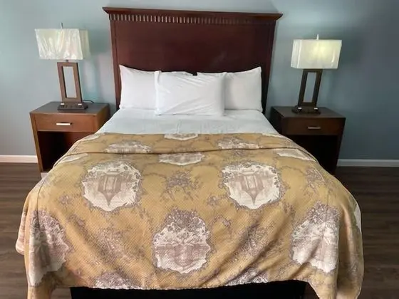 Queen Bed, Non-Smoking
