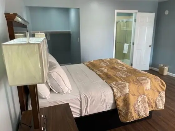 Queen Bed, Non-Smoking