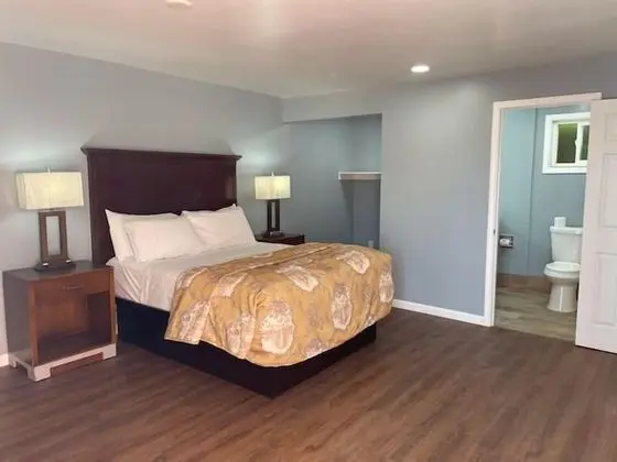 Queen Bed, Non-Smoking