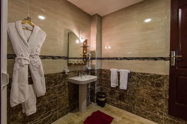 Deluxe Üç Kişilik Oda, Sigara İçilmez