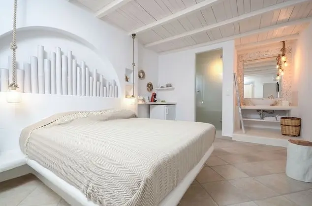 Süit (Top Floor with Outdoor Hot Tub)