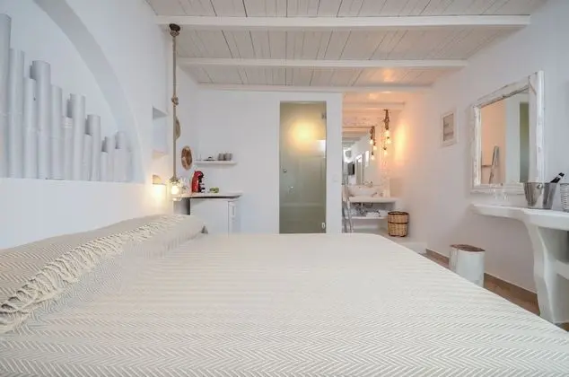 Süit (Top Floor with Outdoor Hot Tub)
