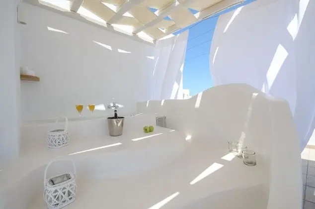 Süit (Top Floor with Outdoor Hot Tub)