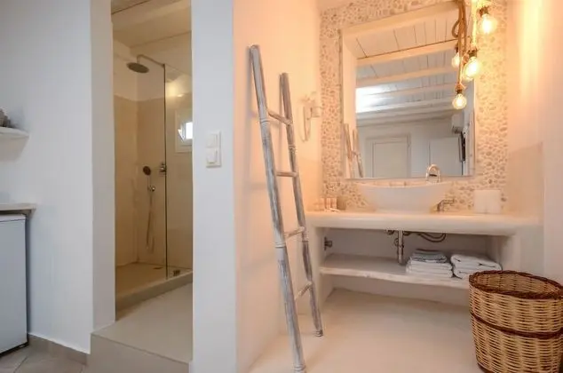 Süit (Top Floor with Outdoor Hot Tub)