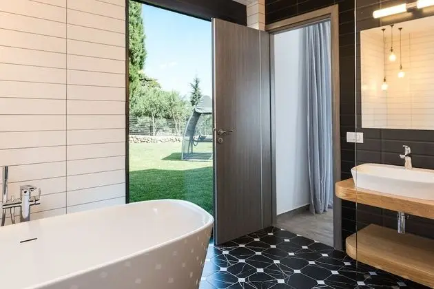 Superior Villa, 4 Yatak Odası, Okyanus Manzaralı, Havuz Kenarı