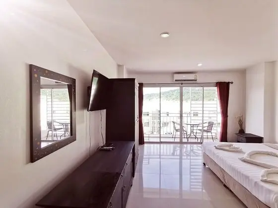 Deluxe Tek Büyük Yataklı Oda