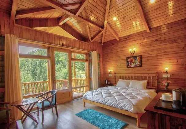Luxury Oda