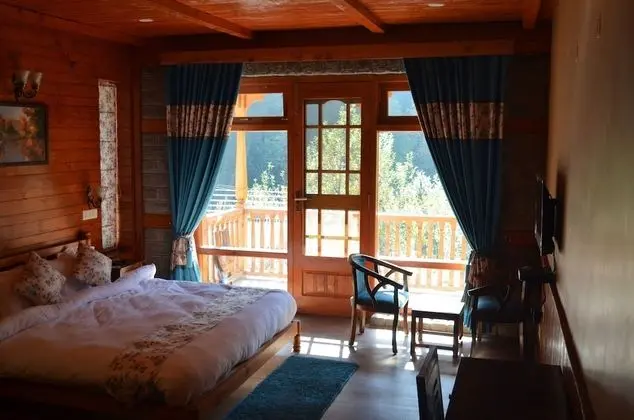 Luxury Oda
