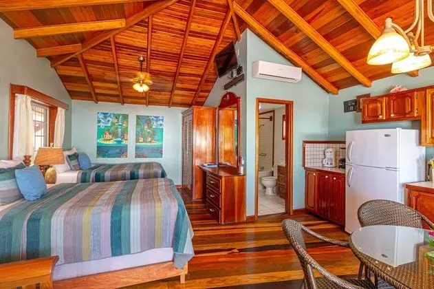 Partial Ocean View Suite, 2 Double Beds (#11)