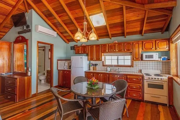 Partial Ocean View Suite, 2 Double Beds (#11)