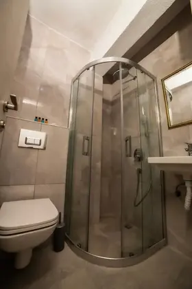 Cift Kisilik Yatakli Standard Custom Deniz Manzarali Oda