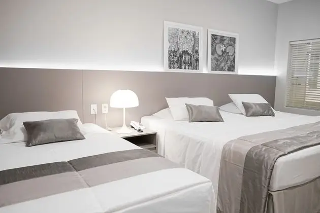 Deluxe Üç Kişilik Oda, Havuz Manzaralı