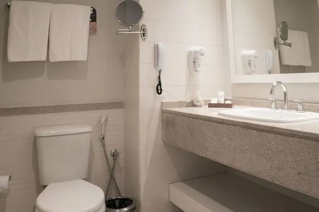 Deluxe Üç Kişilik Oda, Havuz Manzaralı