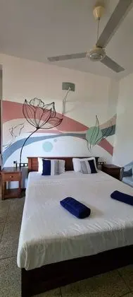 Standard Üç Kişilik Oda, Balkon, Havuz Manzaralı