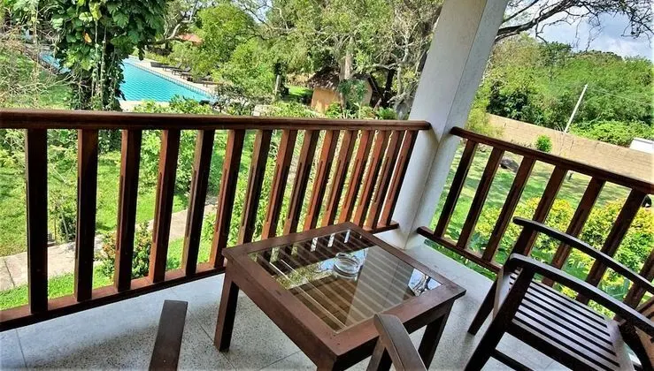Standard Üç Kişilik Oda, Balkon, Havuz Manzaralı