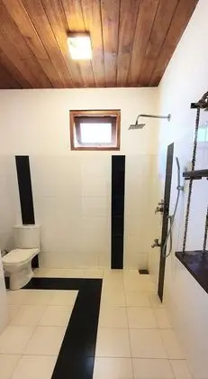 Standard Üç Kişilik Oda, Balkon, Havuz Manzaralı