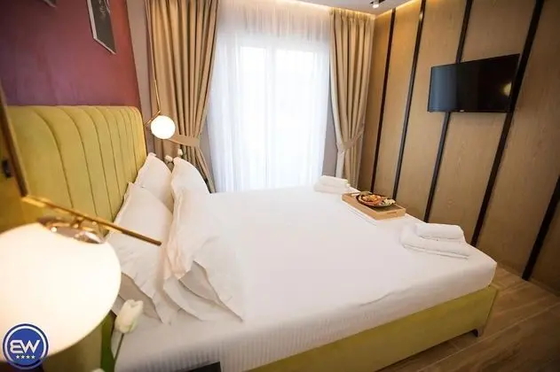 Deluxe Tek Büyük Yataklı Oda