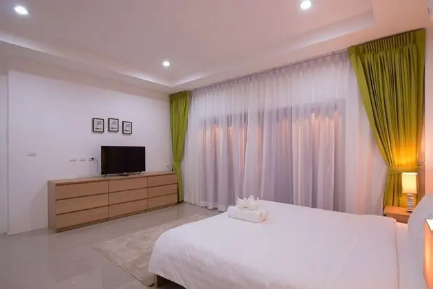 3 Bedrooms Villa