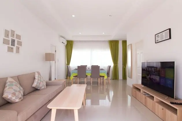 3 Bedrooms Villa