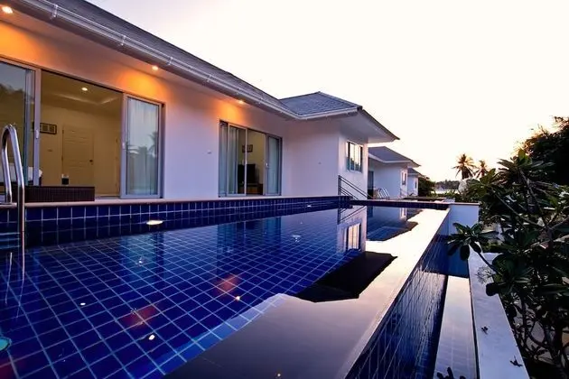 3 Bedrooms Villa