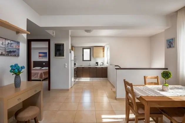 Villa, 4 Yatak Odası (2 seperate entrances, 2 Floors)