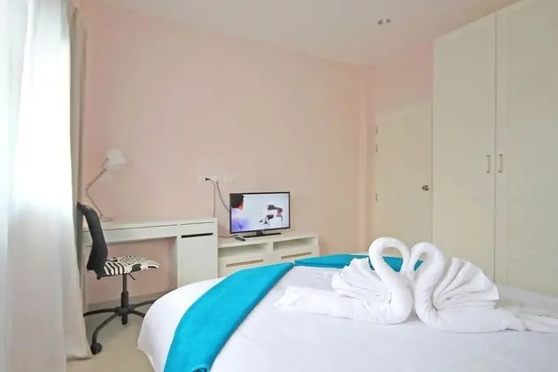 2 Bedrooms Villa