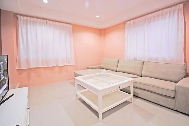 2 Bedrooms Villa