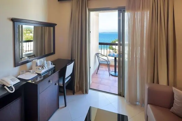 Superior Tek Büyük Yataklı Oda, Balkon, Deniz Manzaralı