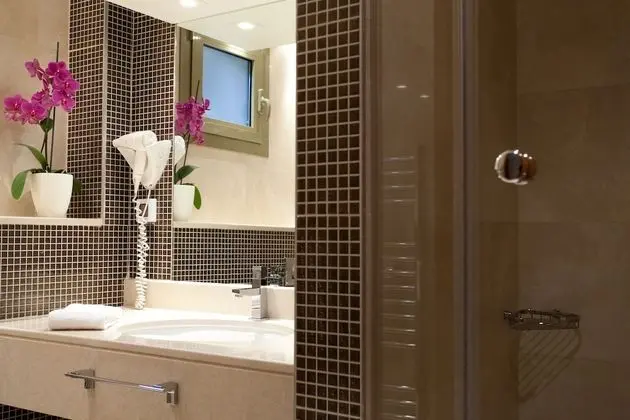 Superior Tek Büyük Yataklı Oda, Balkon, Deniz Manzaralı