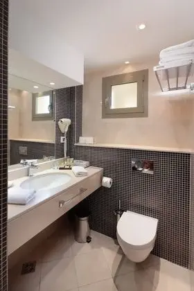 Superior Tek Büyük Yataklı Oda, Balkon, Deniz Manzaralı