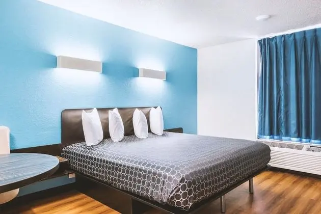 Standard Oda, 1 Büyük (Queen) Boy Yatak, Sigara İçilmez