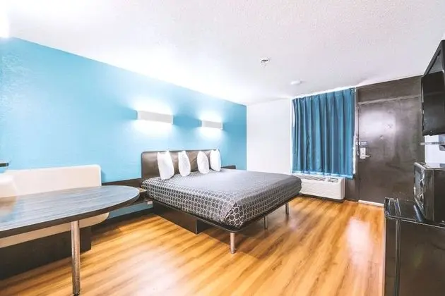 Standard Oda, 1 Büyük (Queen) Boy Yatak, Sigara İçilmez