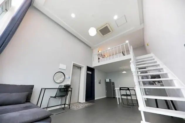 Oda (A-102 duplex bed)