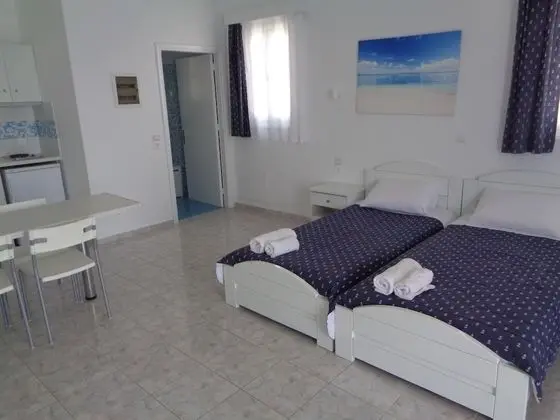 Stüdyo, Deniz Manzaralı (for 3)
