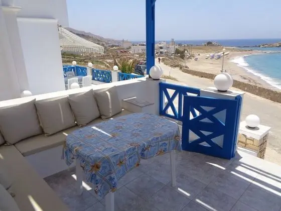 Stüdyo, Deniz Manzaralı (for 3)