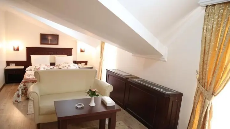 Suite, Kara Manzaralı
