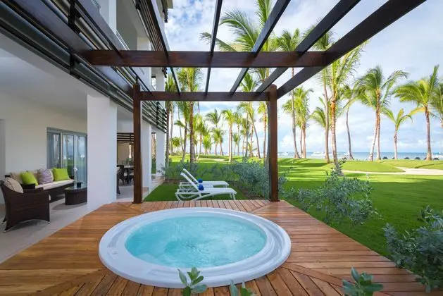 Suit Three Bedrooms