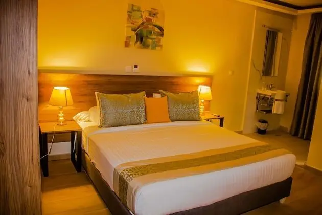 Classic Tek Büyük Yataklı Oda