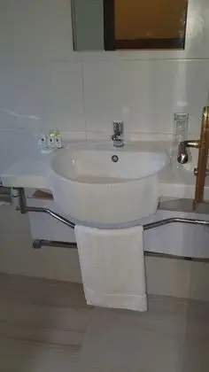 Classic Tek Büyük Yataklı Oda