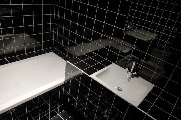 Deluxe Tek Büyük Yataklı Oda (with Bath)