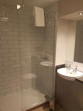 Classic Tek Büyük veya İki Ayrı Yataklı Oda