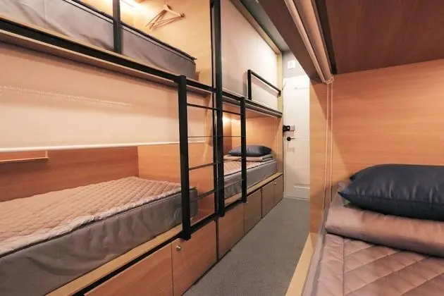 Ortak Ranzalı Oda, Sadece erkekler için (6 persons)