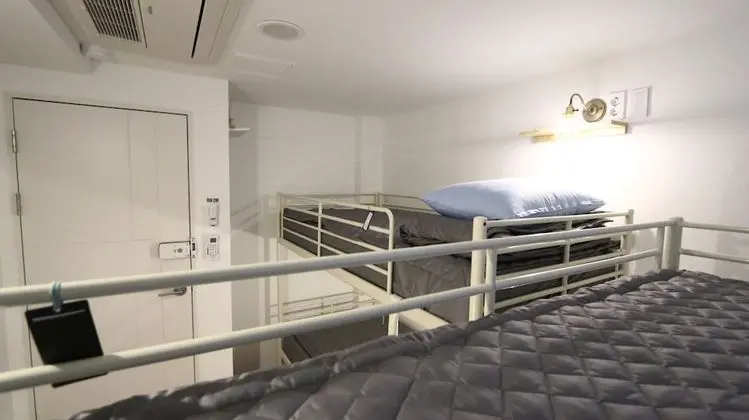 Ortak Ranzalı Oda, Sadece erkekler için (4 persons)