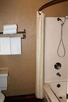 2 Queen Beds Non Smoking (Pet Friendly)