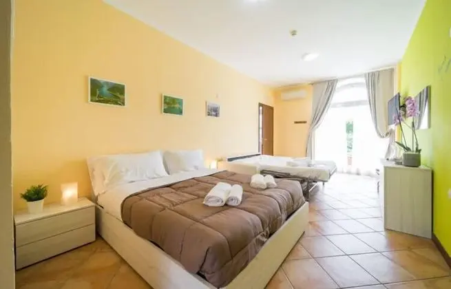 Oda, 1 Çift Kişilik Yatak ve Çekyat (BELLAGIO 1)