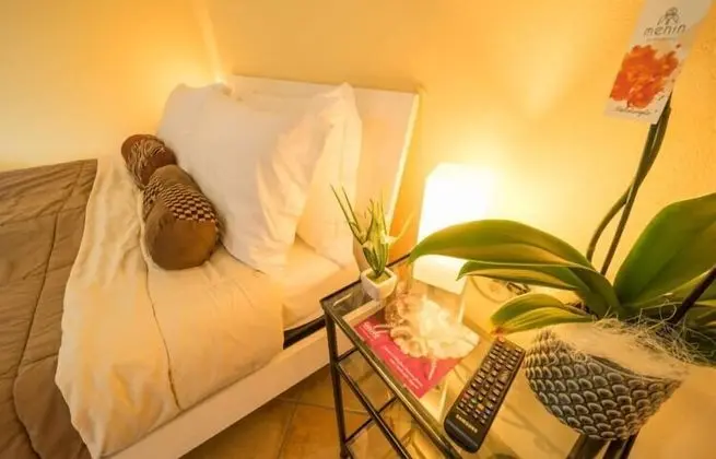 Oda, 1 Çift Kişilik Yatak ve Çekyat (VARENNA 2)