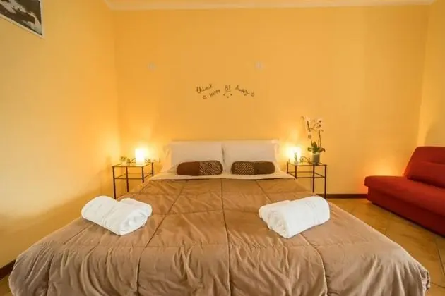 Oda, 1 Çift Kişilik Yatak ve Çekyat (VARENNA 2)