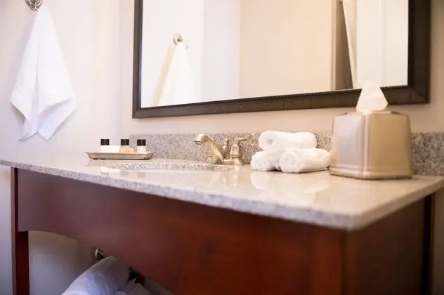 Oda, 2 Büyük (Queen) Boy Yatak, Engellilere Uygun